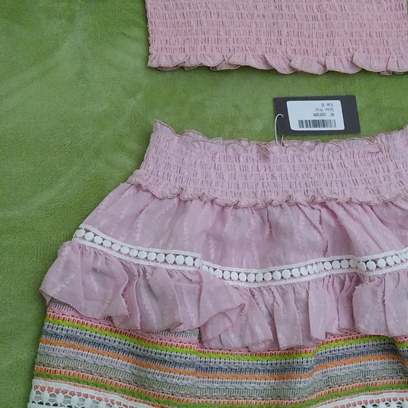 2ps CHIO setup Ruffled Mini Skirt + Macrame smocked crop Sexy set - Picture 5 of 10